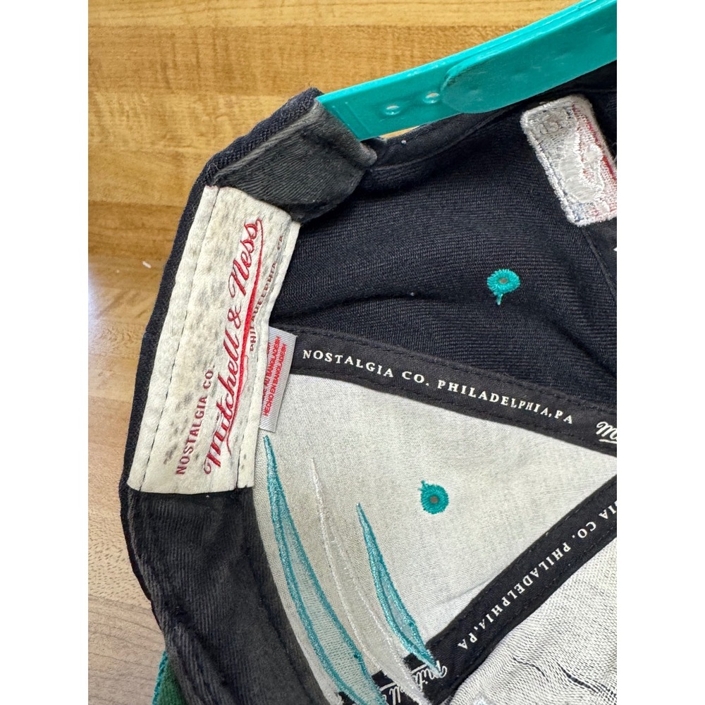 Mitchell & Ness Vancouver Grizzlies Snapback Hat diamond cut Hardwood Classics - Picture 7 of 8